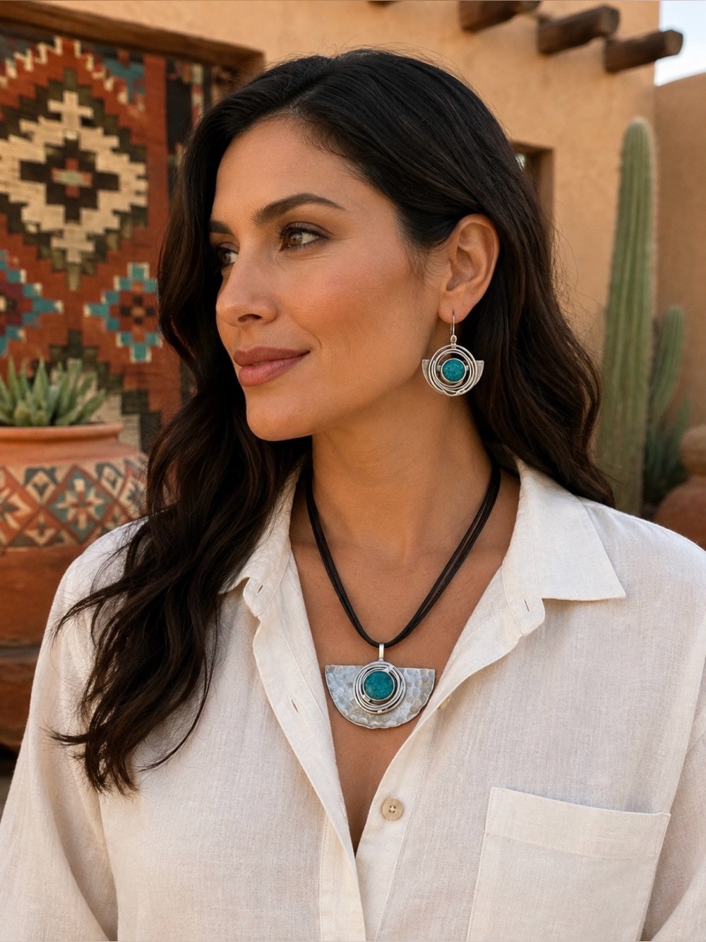 Hammered metal silver tone and turquoise enamel necklace set